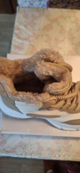 Зимние женские кроссовки! Новые!