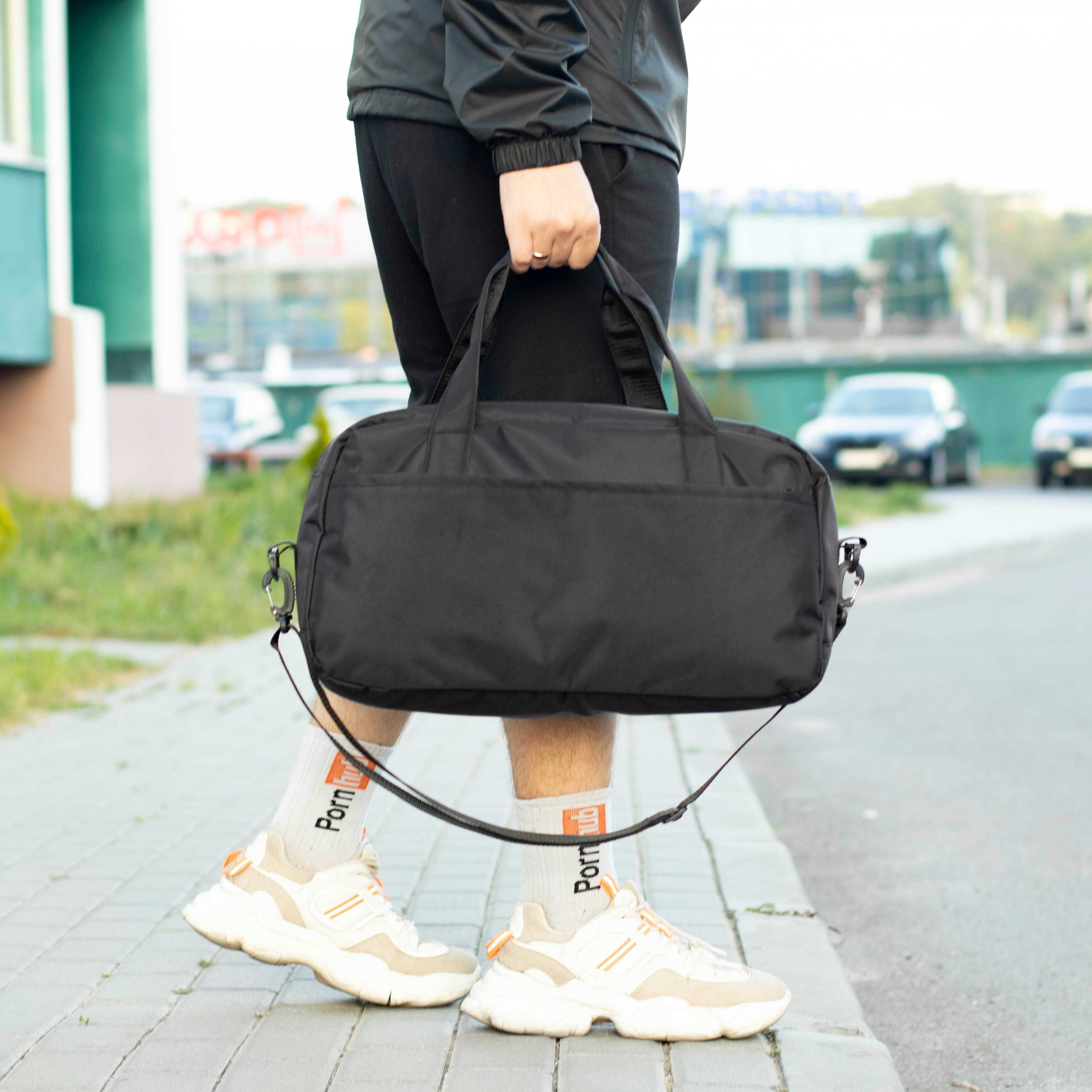 Спортивна сумка Nike Ego чорного кольору для тренувань на 22 л