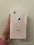 Sprzedam tanio oryginalne pudełko do iPhone 8