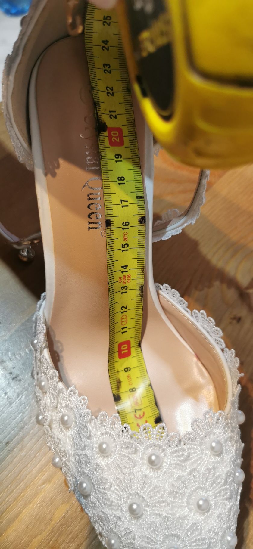 Buty białe ślubne