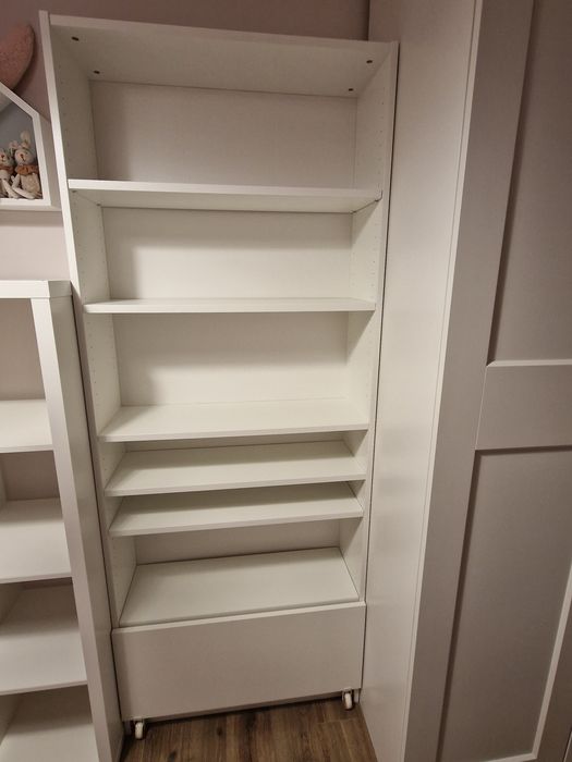 Regał Ikea Billy z szufladą