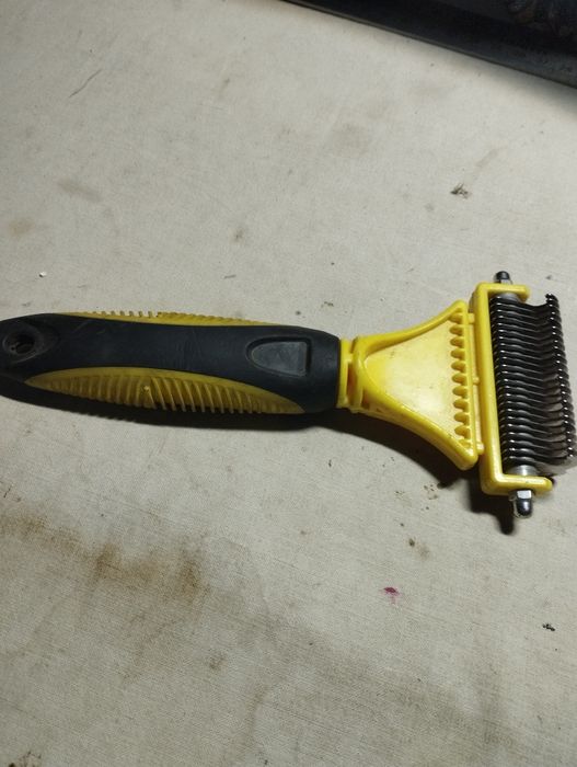 Для собак і кішок чисалка шерсті