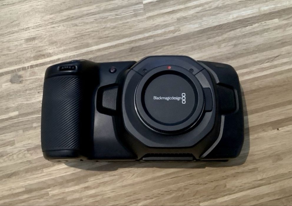 Blackmagic Pocket Cinema Camera 4K + klatka, używana, w pełni sprawna