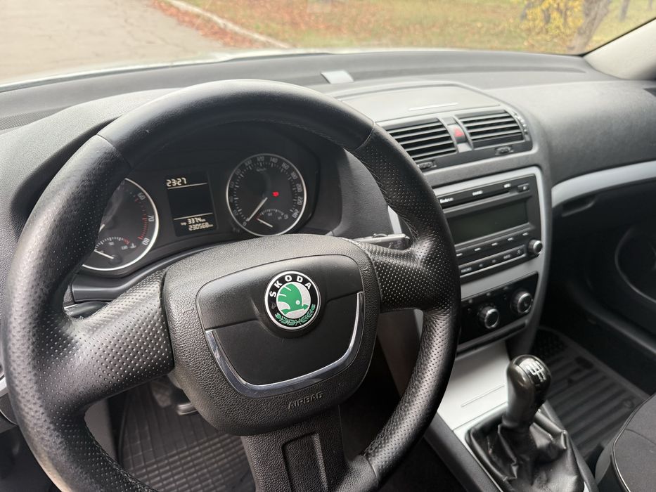 Продам шкода А5 рестайлинг 1.6 газ бензин