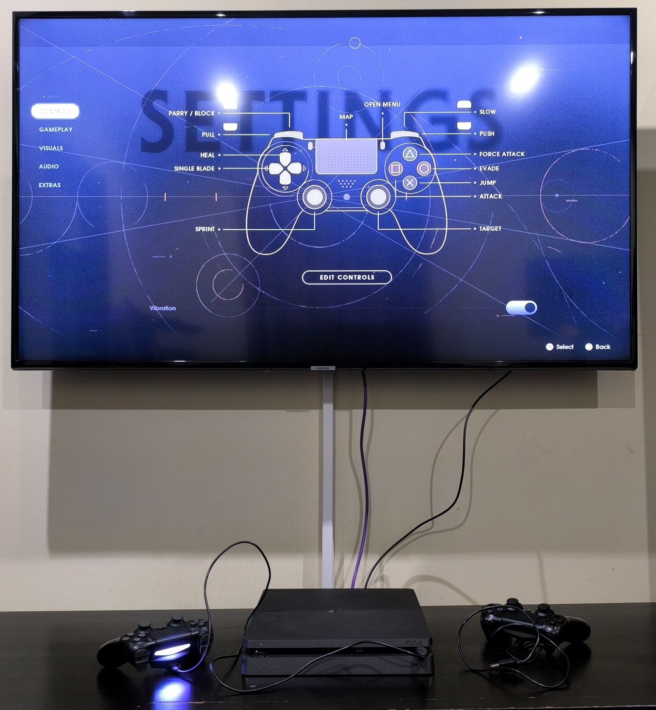 PlayStation 4 Slim 1 TB + 2 Comandos + 1 Jogo + Cabos