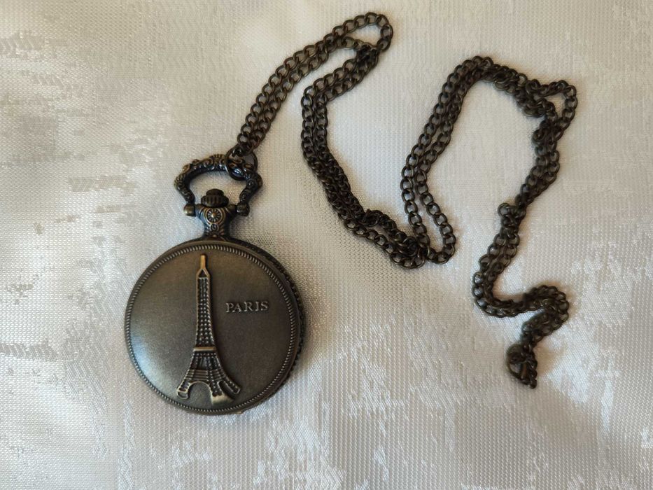 Relógio de bolso Torre Eiffel - NOVO