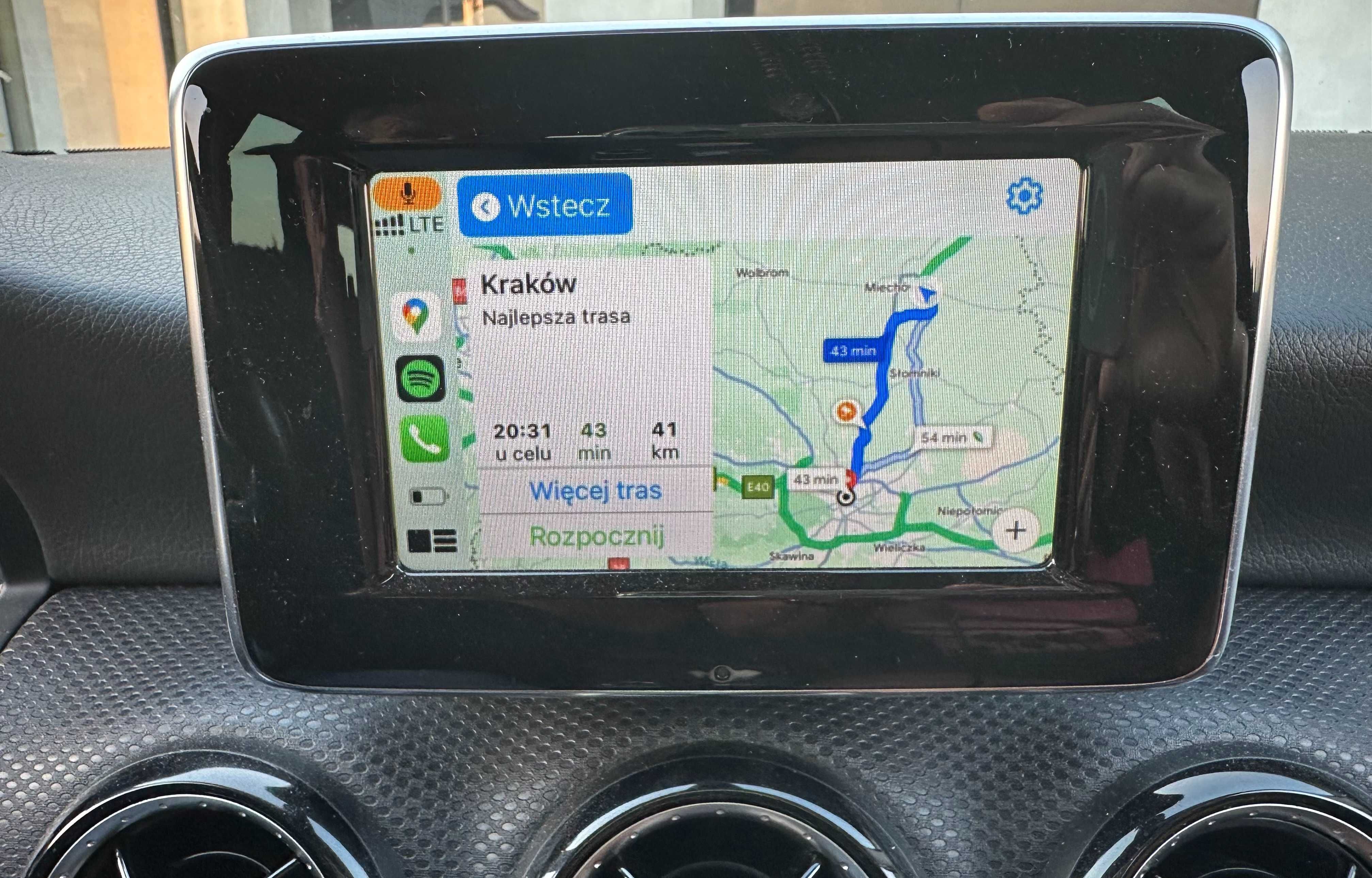 Mercedes B CLA GLA Becker box Carplay Android Audo Youtube Google Mapa