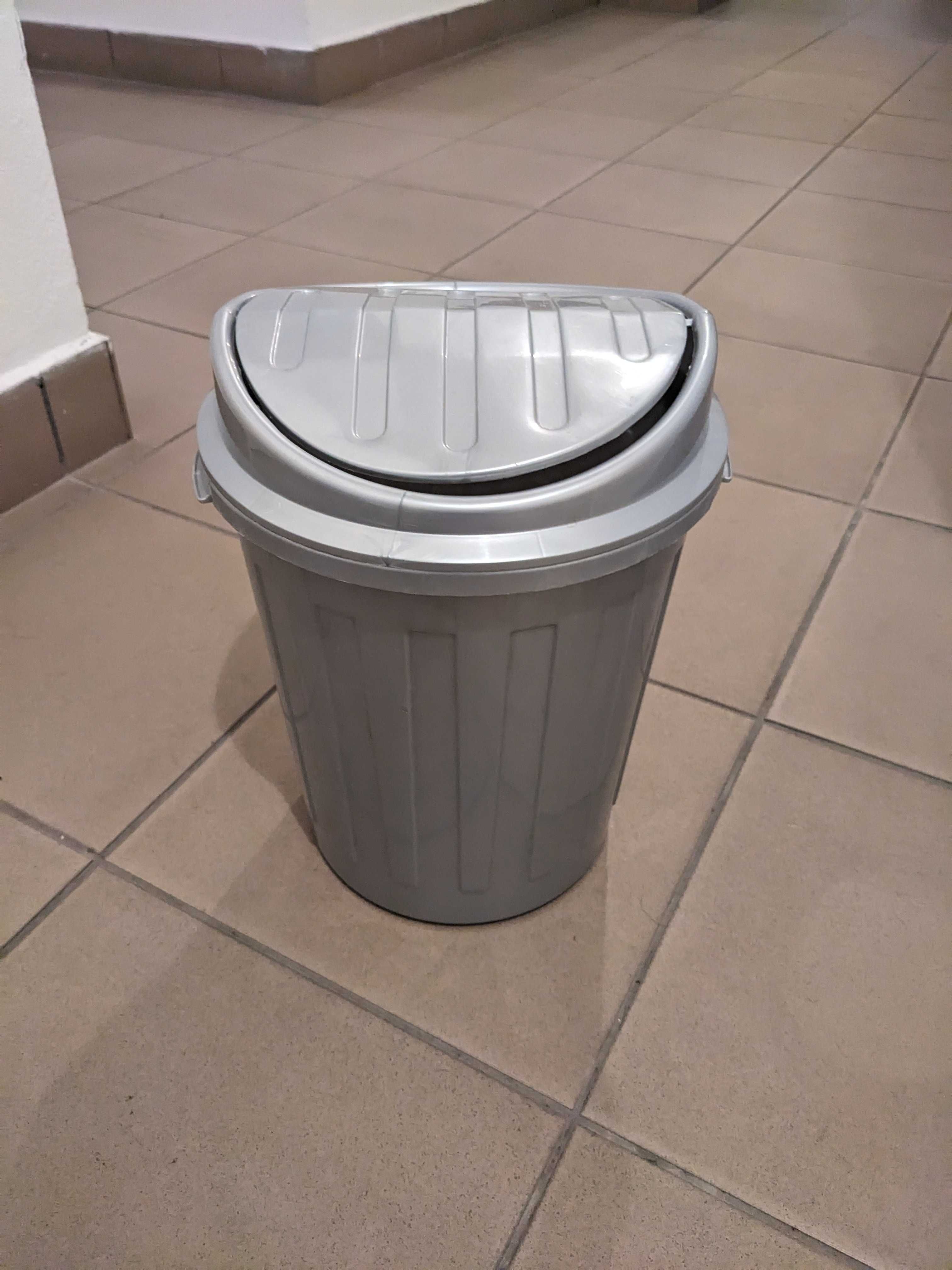 Kosz na śmieci około 10 - 11 litrów