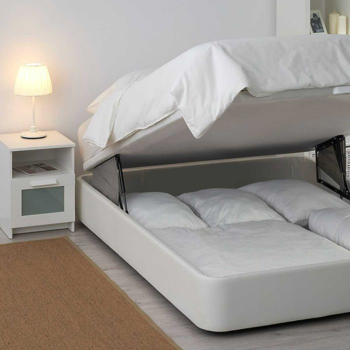 Cama estofada c/arrumação IKEA