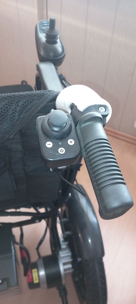 Wózek inwalidzki elektryczny składany POWER-TIM firmy TIMAGO