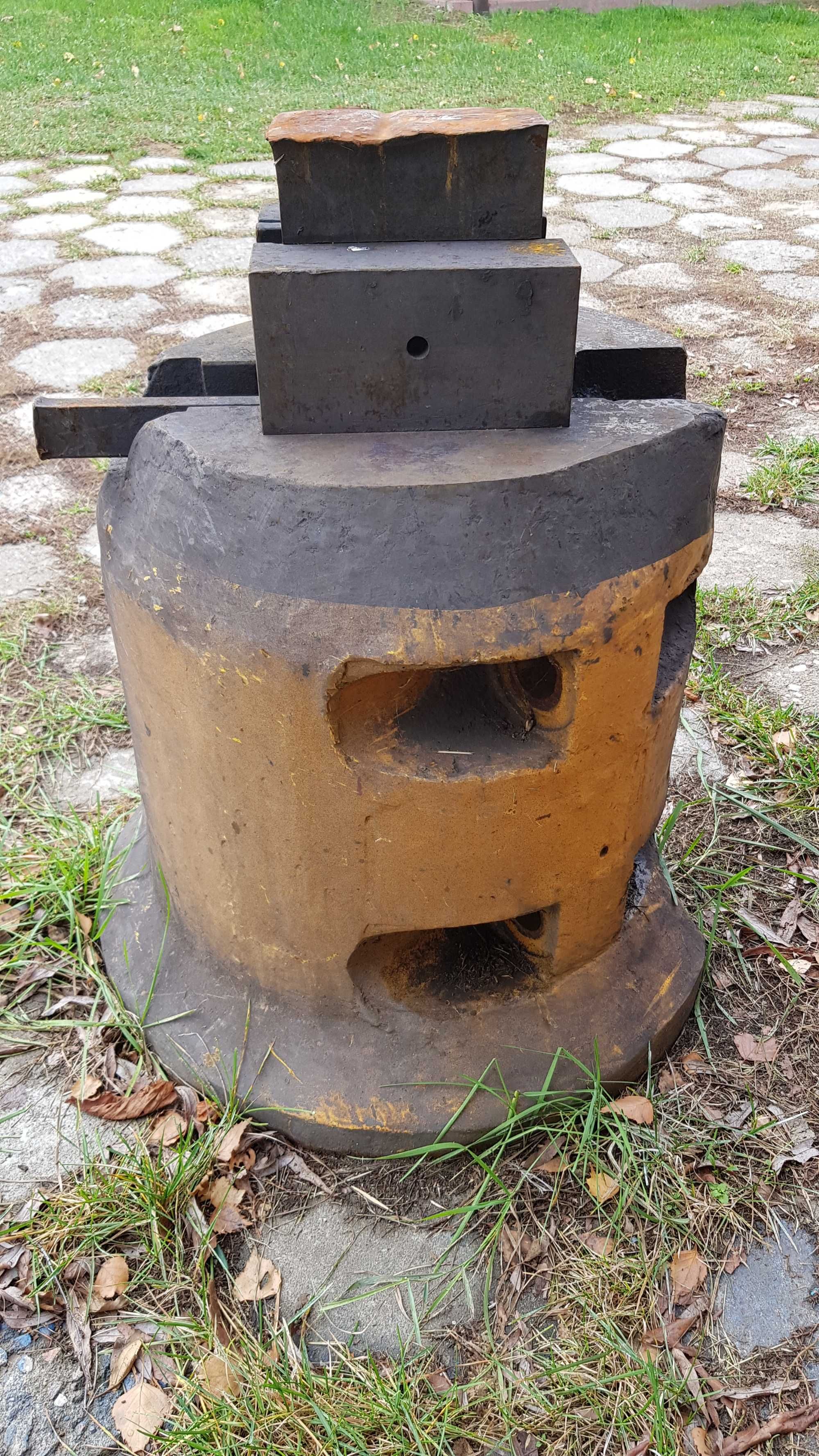 Młot kowalski resorowy MR 80