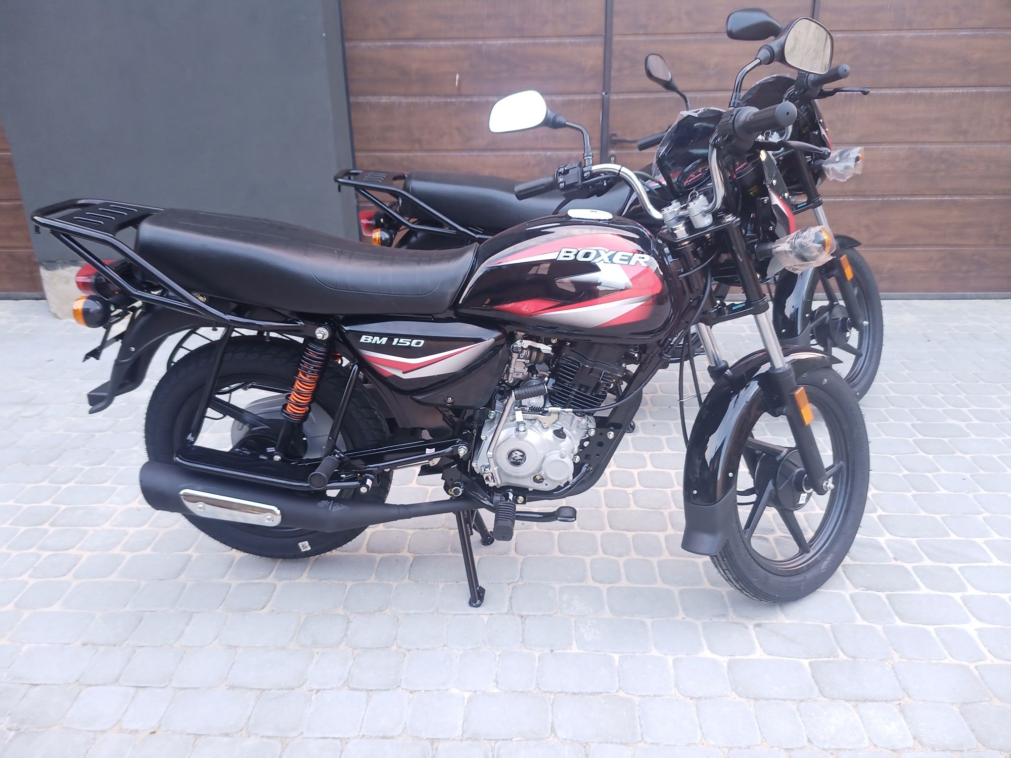 Мотоцикл Bajaj Boxer