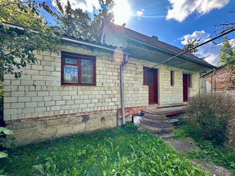 Продаж частини будинку з ділянкою у м.Дрогобич (вул. Довбуша)