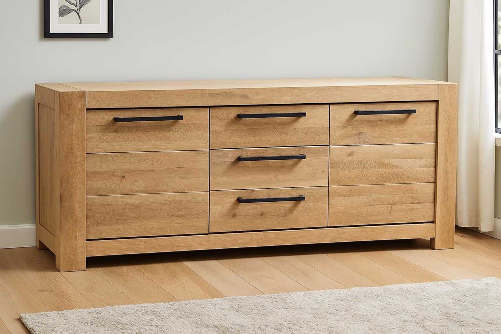 Nowa komoda z  dzikiego dębu. OUTLET. 222 cm. Ciche domykanie.
