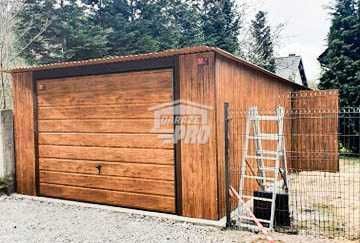 Garaż blaszany 4x6 Brama + drzwi Drewnopodobny  Dach spad w tył GP113