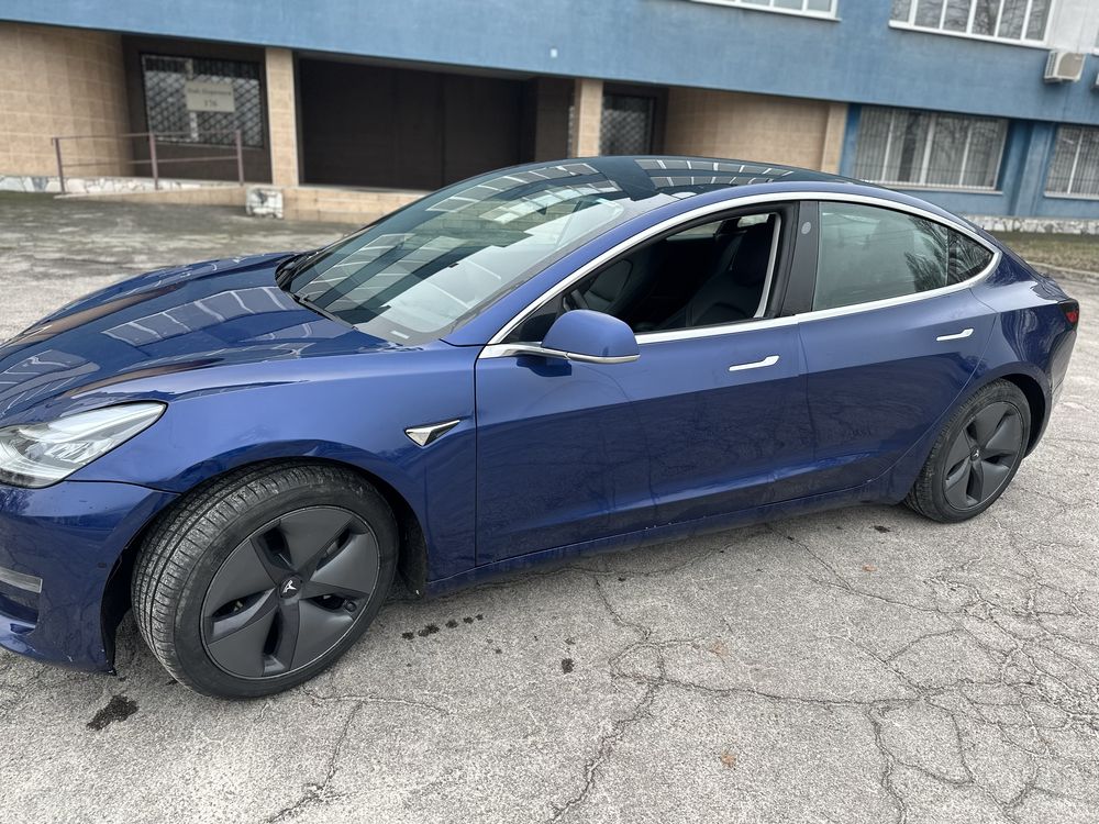 Tesla model 3 standart range plus Тесла 3