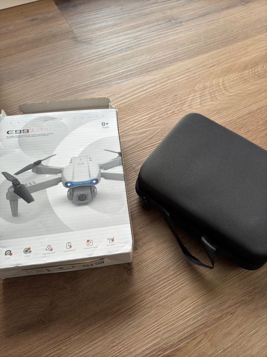 Drone E99 Pro com Câmera HD - Novo na Caixa