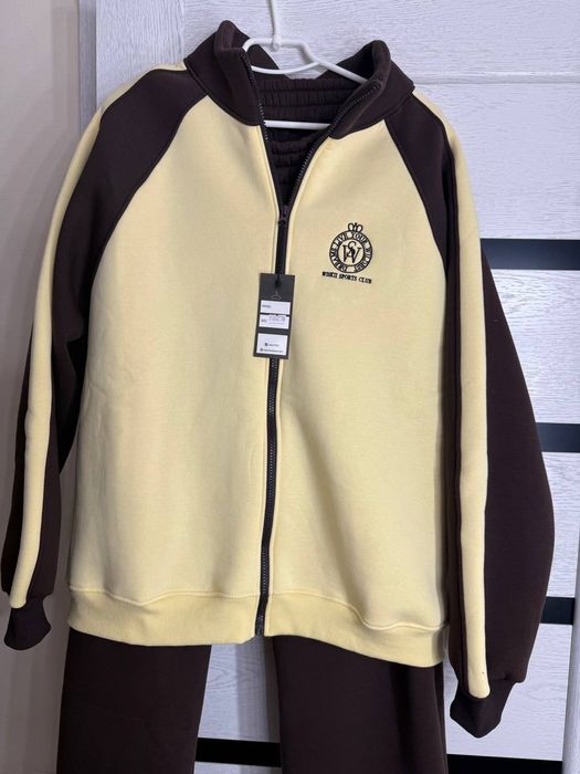 Продам спортивный женский костюм!