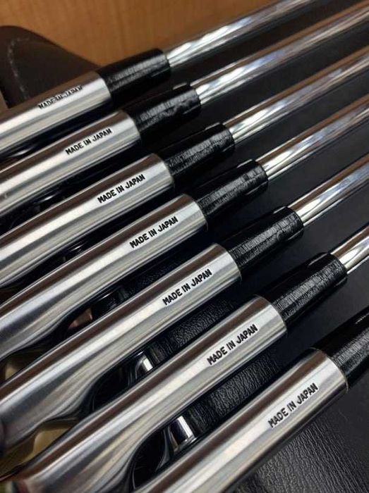 Zestaw golfowy Miura MB-101 (4–P) NSPRO 120x (7x)