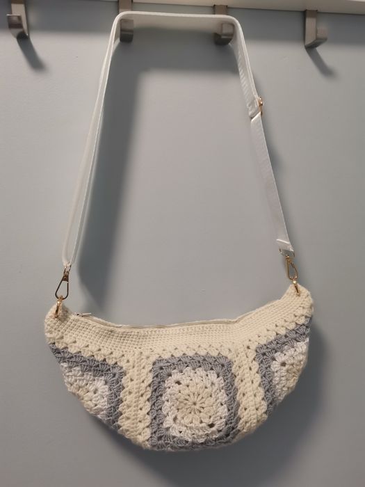 Nerka, torebka, saszetka szydełkowa