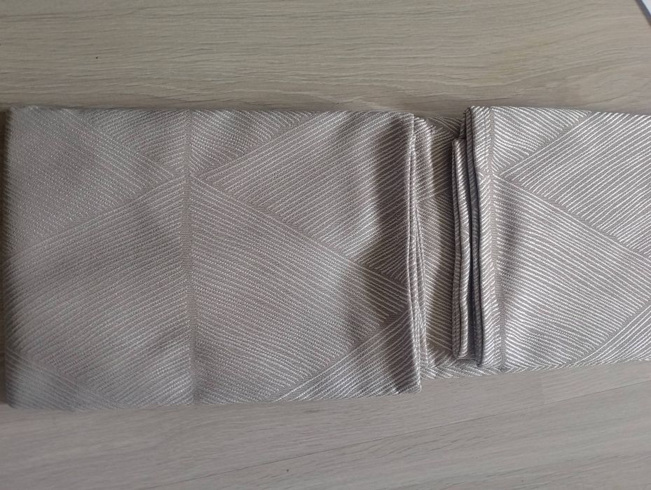 Sprzedam obrus żakardowy marki Home &You