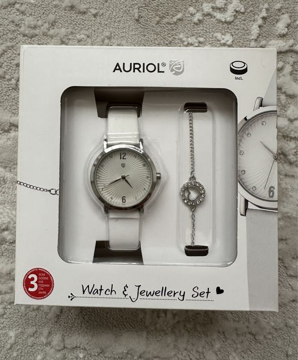 Жіночий годинник (ювелірний набір)