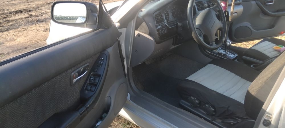 Субару легасі 2003 року