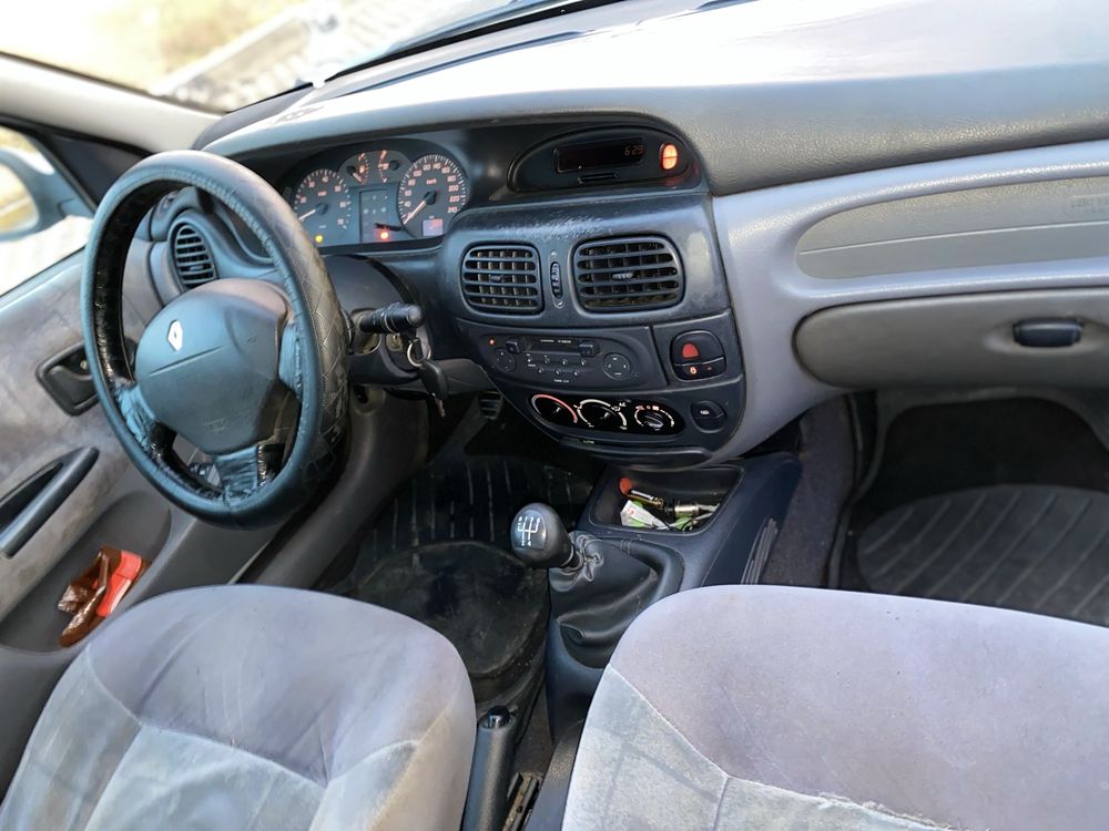 Renault megane 1.4 16v gasolina muito economico