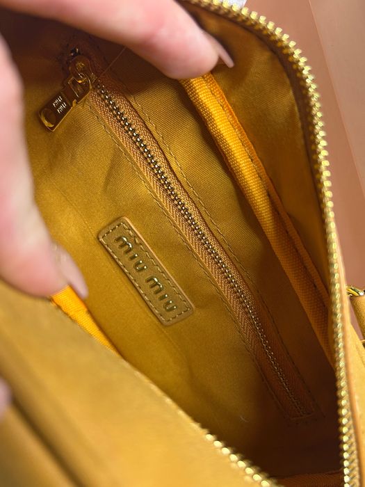 Torebka miu miu do ręki lub na ramię