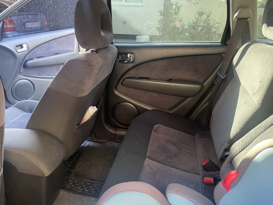 Автомобіль