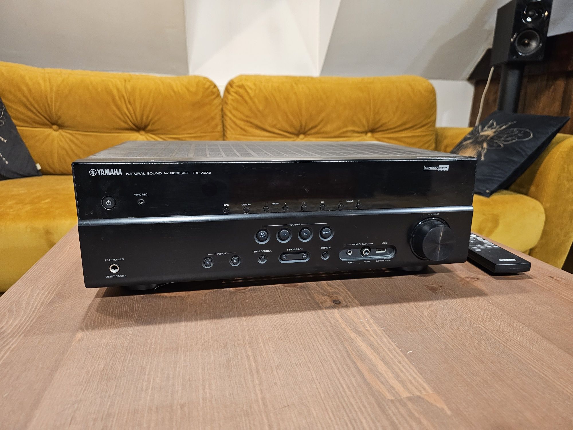 Amplituner Yamaha rx-v373