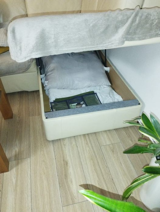 Skórzany Narożnik rozkładany z funkcją spania i pojemnikiem