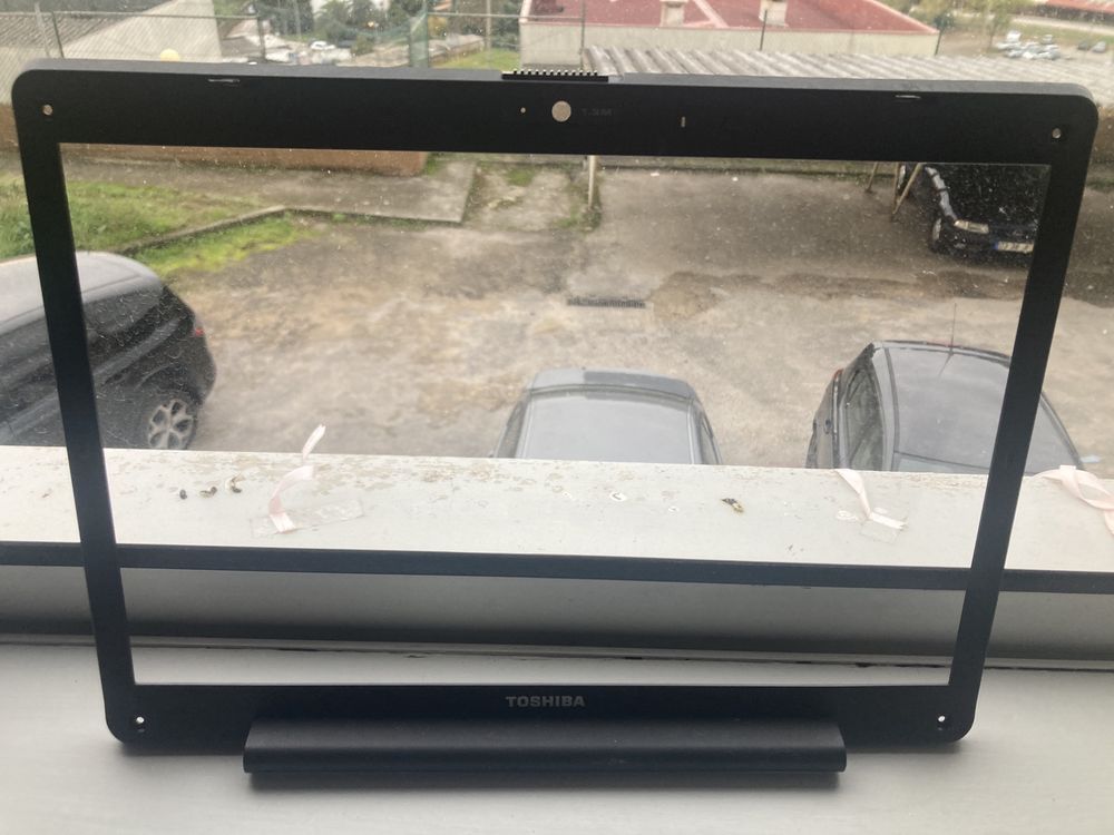 Frame/Aro Toshiba 15,4 ‘’