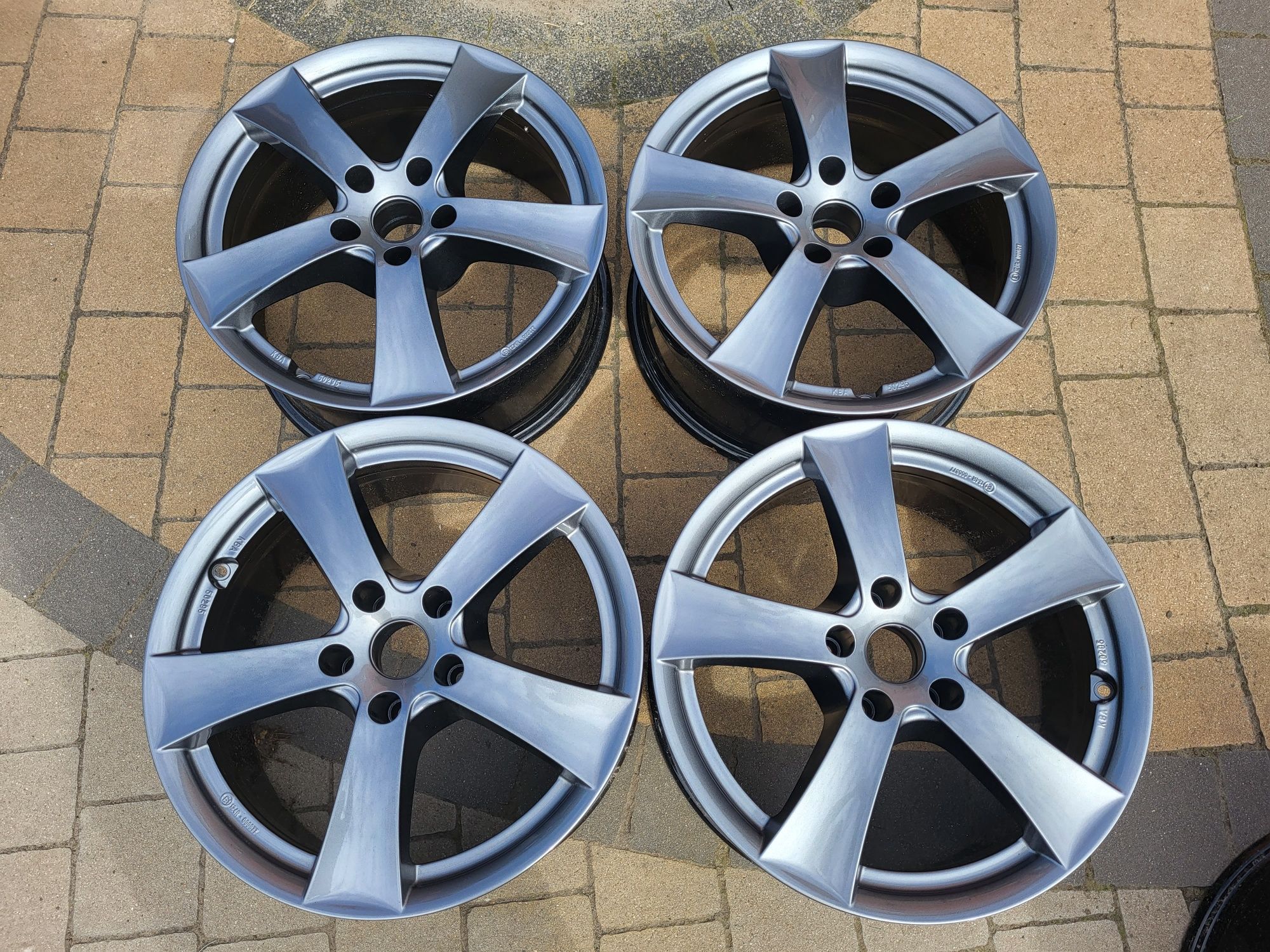 Alufelgi Dezent Germany 5x112 7,5Jx17 et27 cb66.6mm grafitowe