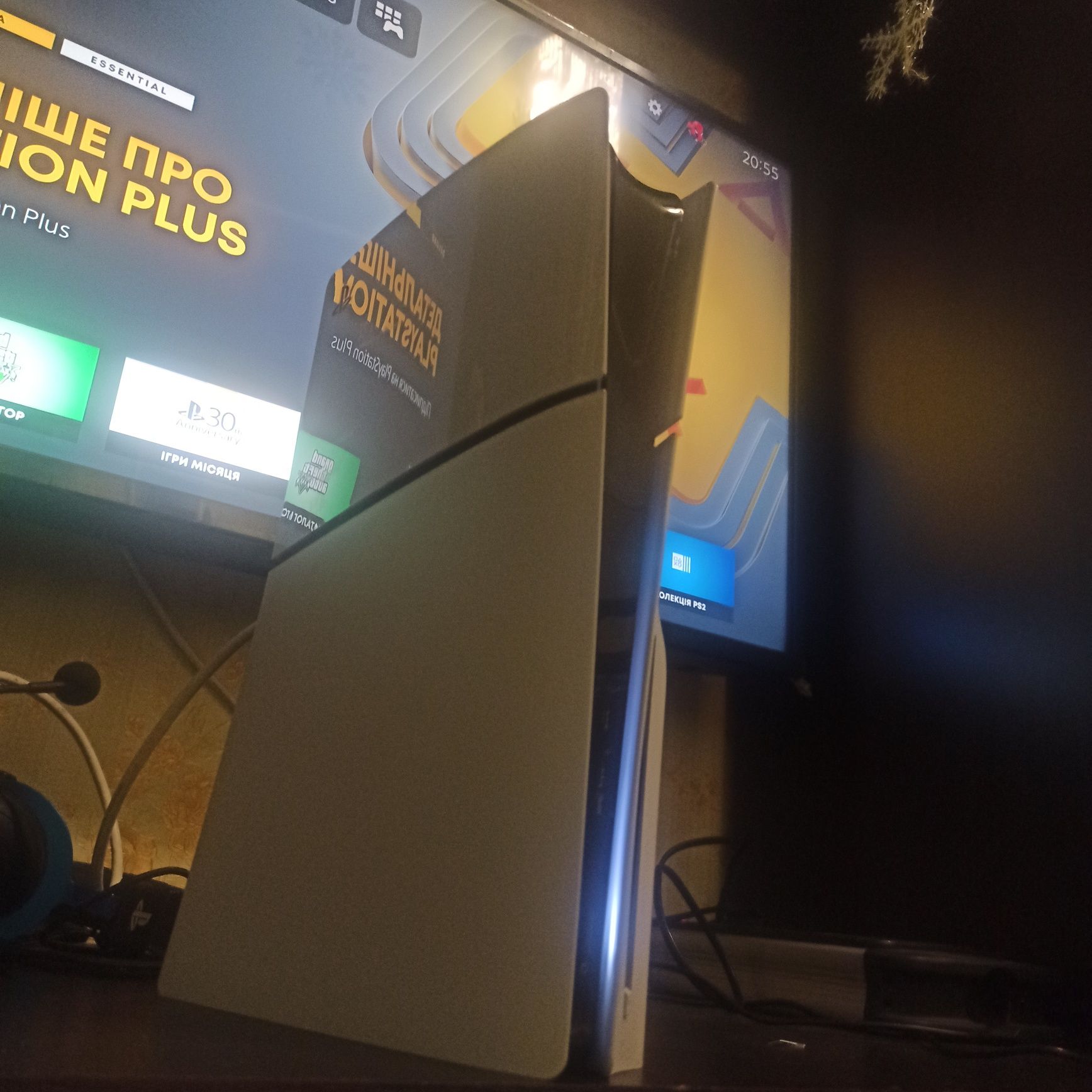 Продаю PS 5 Slim 1TB