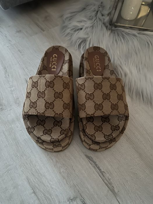 Klapki gucci logowane 36