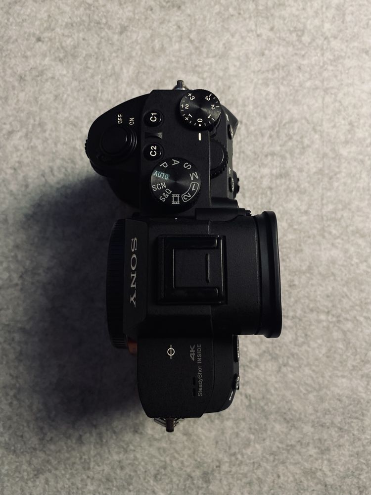 Sony A7III - Corpo & Cage + Acessórios