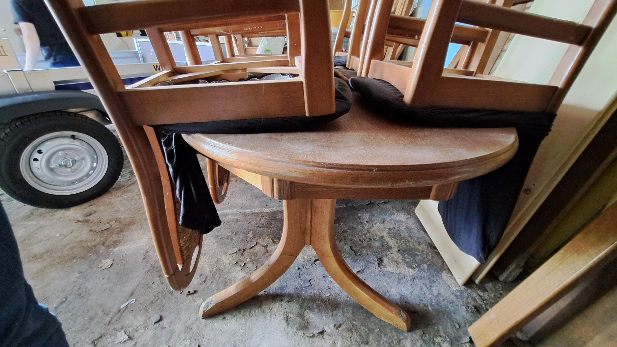 Stół drewniany z krzesłami 6 szt