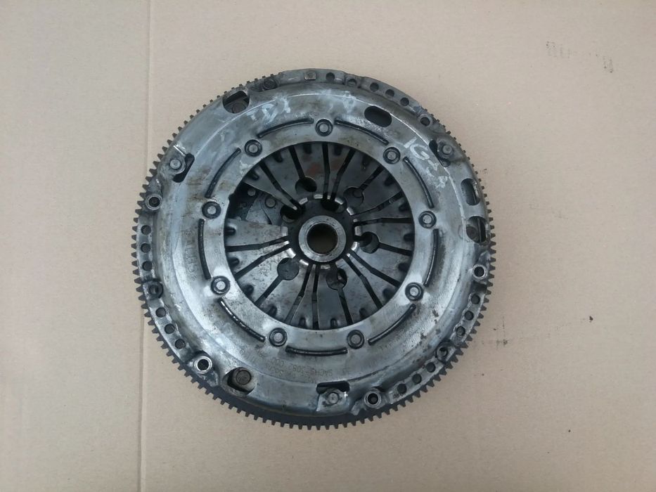 Sprzęgło koło dwumasowe Passat B6 B7 2.0 TDI 5 Biegów