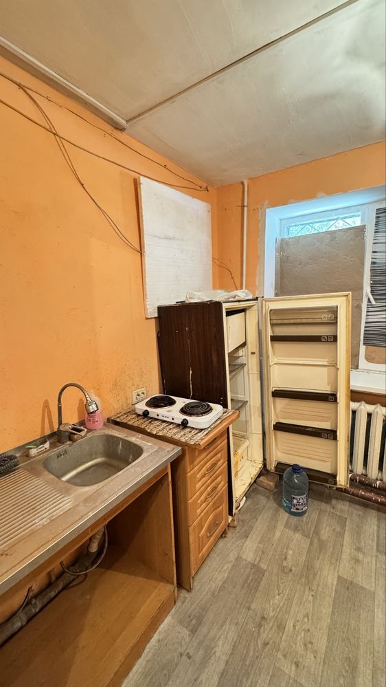 Продам 1 ккв в Чугуеве ( общежитие )
