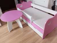 Łóżko dla dziewczynki z materacrm + stolik