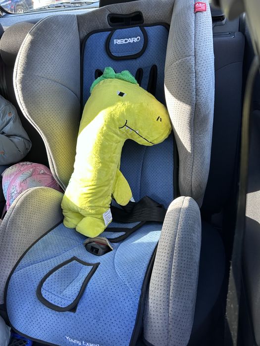 Автокрісло дитяче