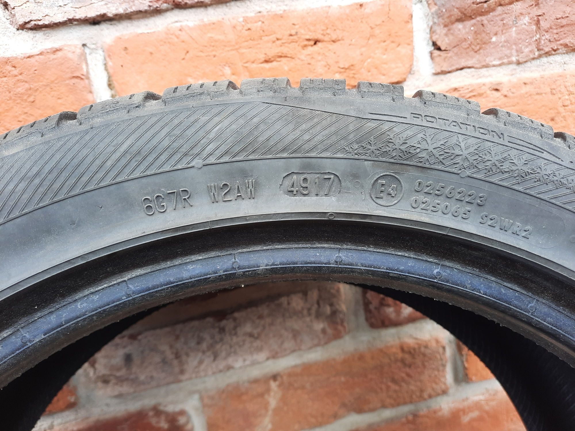 Opona 225/45 r 17