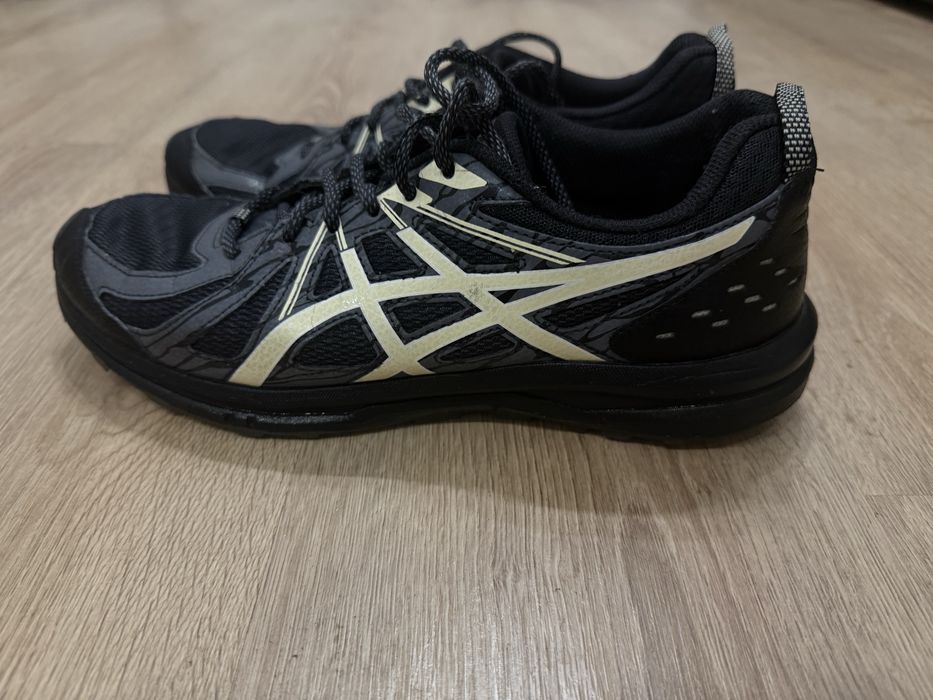 Asics 43 розмір )