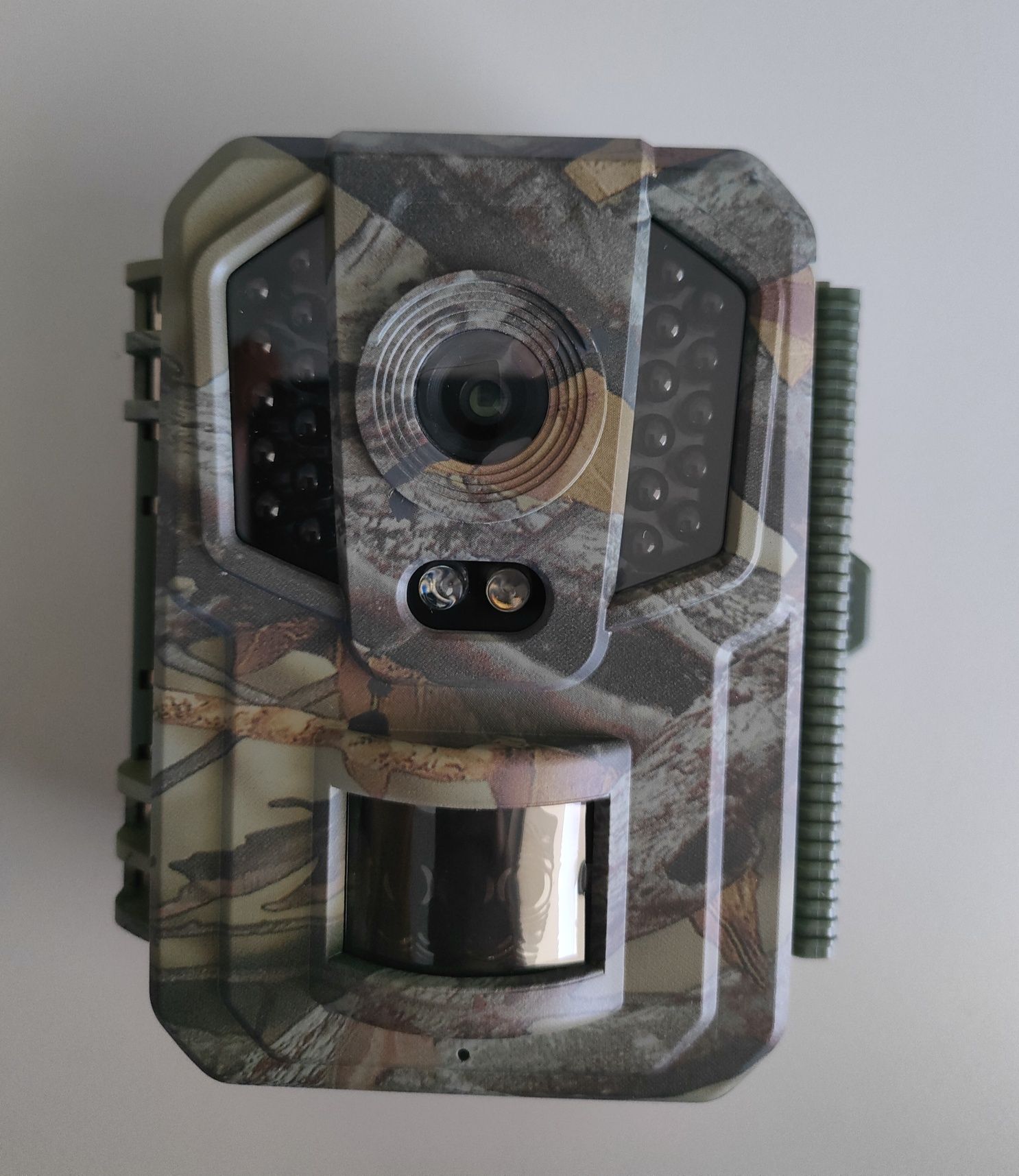 Fotopułapka Vikeri HT-30 kamera lesna