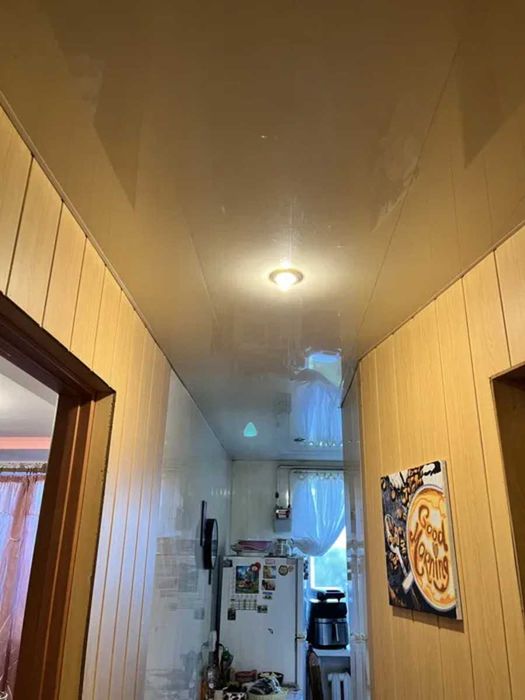 Продам затишну 2-кімнатну квартиру в тихому районі.