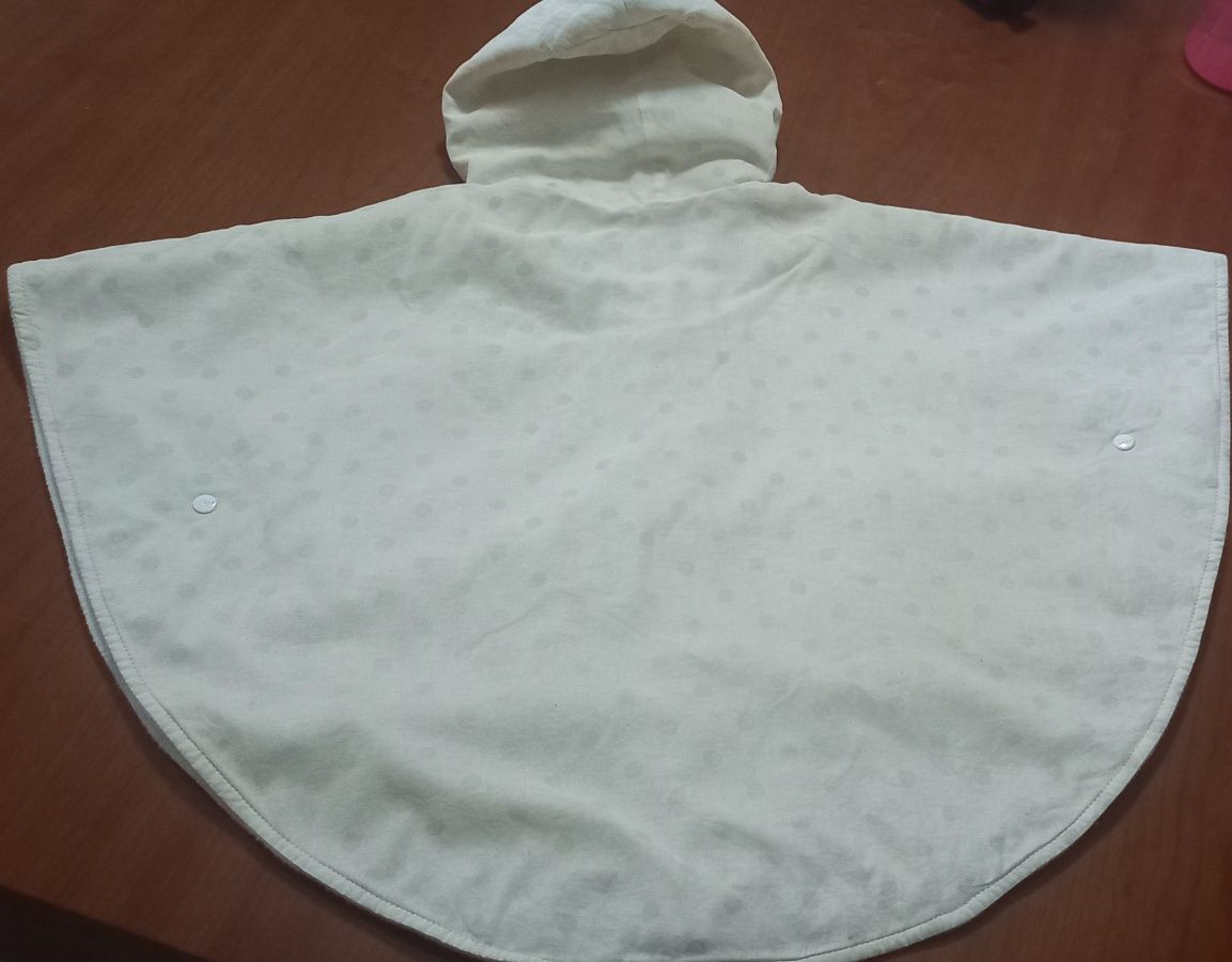 Capa de bebé/ poncho/ Dior