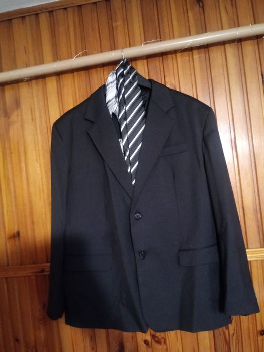 Garnitur meski stan b.dobry.