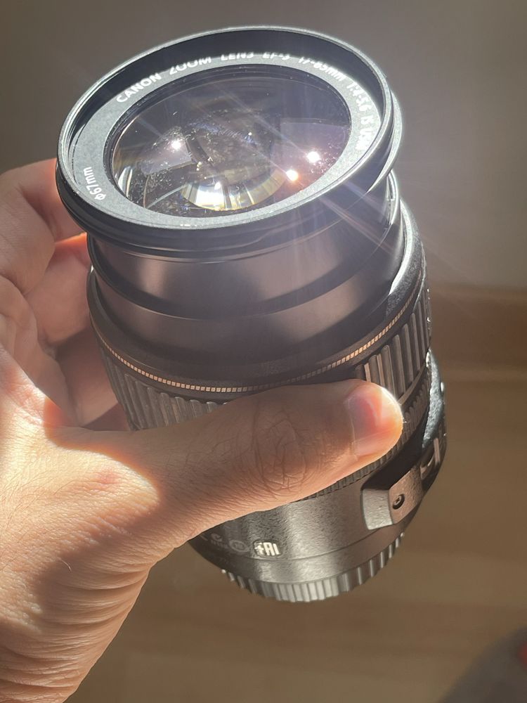 Canon EFS 17 - 85 mm f/4 - 5.6