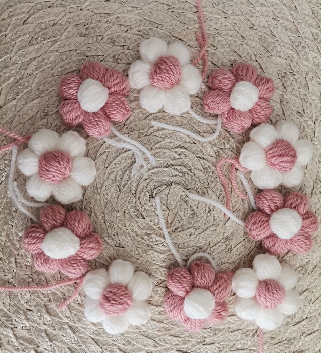 Nowe kwiaty 3D z włóczki robione ręcznie na szydełku